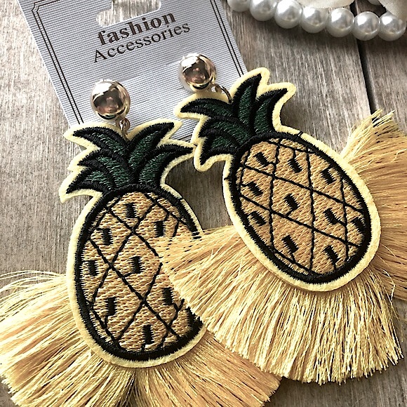 ๐ณโ๐ชโ๐ผโ Pineapple Fashion Earrings ๐ - Picture 2 of 3